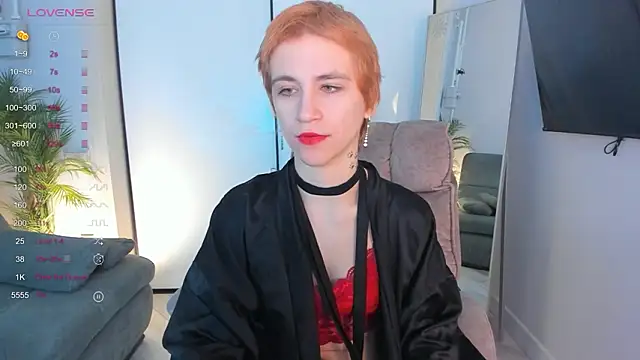 Snapshot of AutumnWhisper chatting on February 13, 2026, 9:11 pm AutumnWhisper online show from February 13, 2026, 9:11 pm