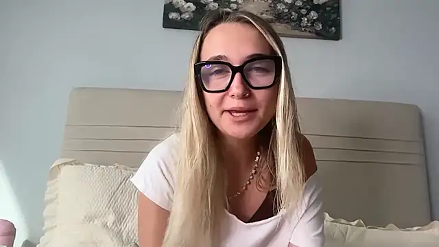kelseyblu online show from May 28, 2026, 9:23 pm