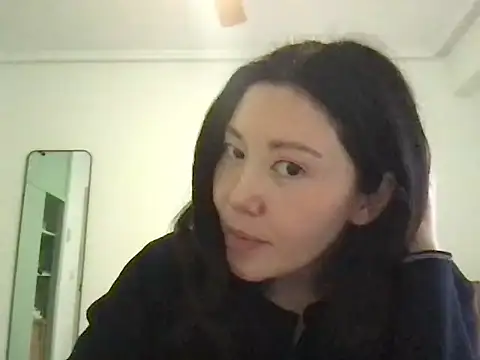 Snapshot of Yukasato1 chatting on February 28, 2026, 2:18 pm Yukasato1 online show from February 28, 2026, 2:18 pm