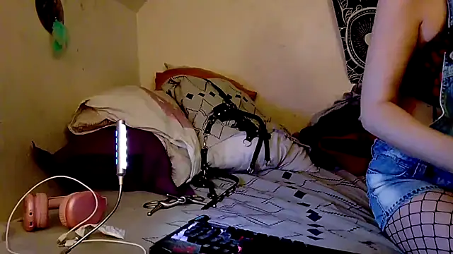 TwoSEXaddicts online show from May 6, 2026, 1:49 pm