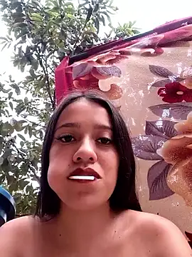 Snapshot of lachiki_plus chatting on February 15, 2026, 12:14 pm lachiki plus online show from February 15, 2026, 12:14 pm