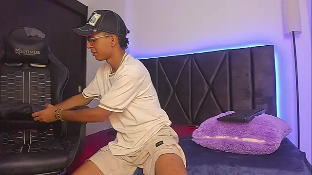 StellayDrake online show from February 5, 2026, 3:27 pm