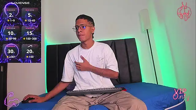 StellayDrake online show from February 15, 2026, 1:41 pm