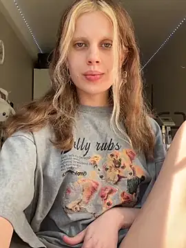 Snapshot of Maxine_gold chatting on April 21, 2026, 11:38 am Maxine gold online show from April 21, 2026, 11:38 am