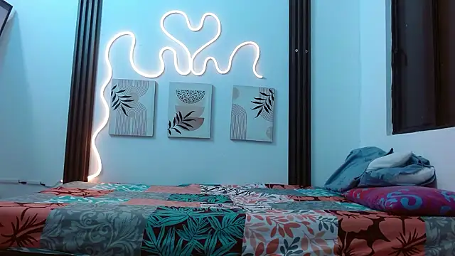 Miss Merrie online show from February 26, 2026, 9:19 am