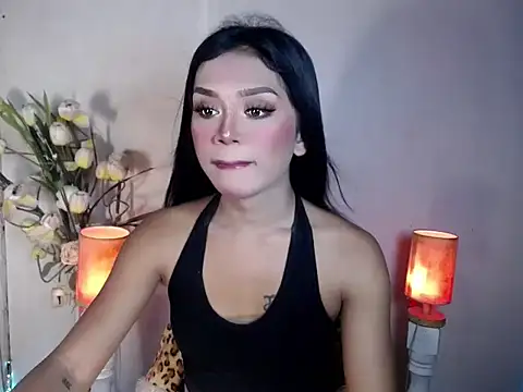Snapshot of Darkness_Angel chatting on June 6, 2026, 1:32 am Darkness Angel online show from June 6, 2026, 1:32 am