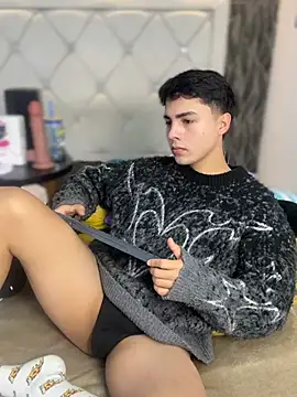 Samu Hott online show from March 16, 2026, 8:24 pm