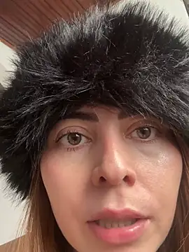 lilasun17 online show from April 19, 2026, 6:10 pm