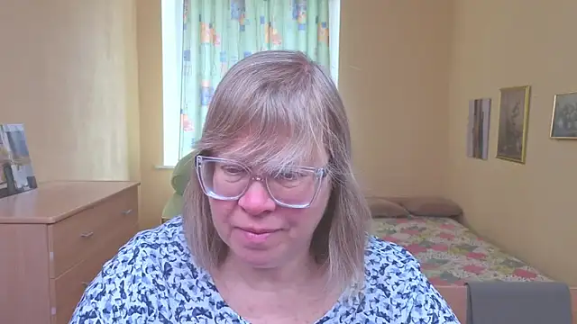 Snapshot of Emma_Eclipsee chatting on February 24, 2026, 10:24 am Emma Eclipsee online show from February 24, 2026, 10:24 am