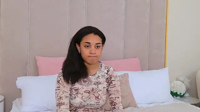Luna Cortier online show from July 20, 2026, 11:23 am
