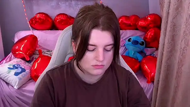 Snapshot of KristiFoxy chatting on February 9, 2026, 6:17 am KristiFoxy online show from February 9, 2026, 6:17 am