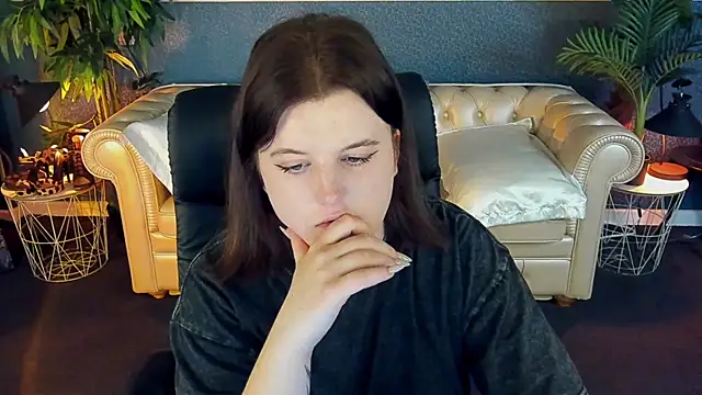 KristiFoxy online show from May 11, 2026, 6:49 pm