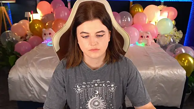 KristiFoxy online show from June 28, 2026, 5:46 am