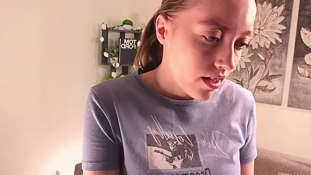 Snapshot of NenaWord chatting on February 11, 2026, 1:21 am NenaWord online show from February 11, 2026, 1:21 am