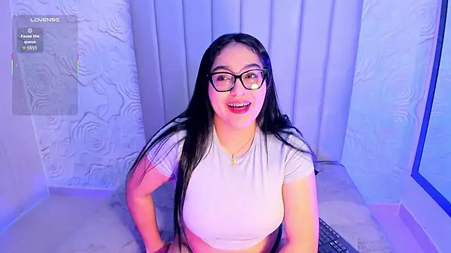 Lya dubois  online show from July 17, 2026, 7:52 pm