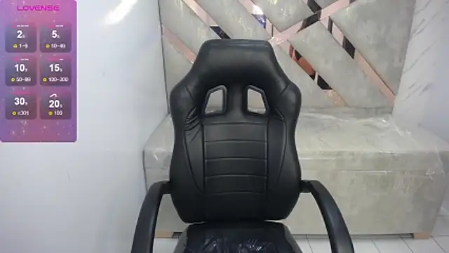 elizabeth t  online show from March 23, 2026, 8:02 pm