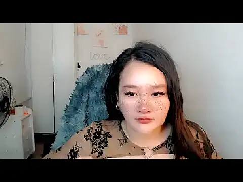 Snapshot of UrLovelyWetPussy chatting on February 12, 2026, 8:53 am UrLovelyWetPussy online show from February 12, 2026, 8:53 am