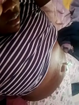 Snapshot of bonny1634 chatting on March 22, 2026, 12:30 pm bonny1634 online show from March 22, 2026, 12:30 pm