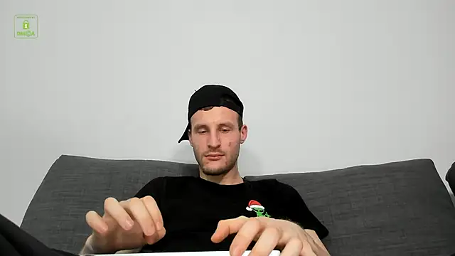 Snapshot of Deymond_Russo chatting on February 15, 2026, 6:04 pm Deymond Russo online show from February 15, 2026, 6:04 pm