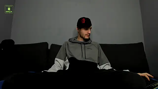 Snapshot of Deymond_Russo chatting on February 25, 2026, 12:37 pm Deymond Russo online show from February 25, 2026, 12:37 pm