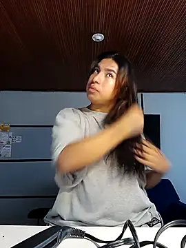 MeelFox online show from February 11, 2026, 12:32 pm