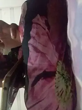 loveofpetitegirls34 online show from April 19, 2026, 6:10 pm