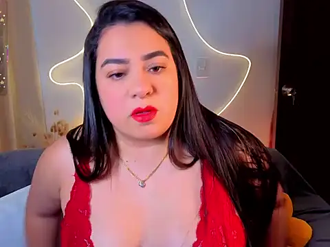 isabum  online show from February 9, 2026, 3:05 pm