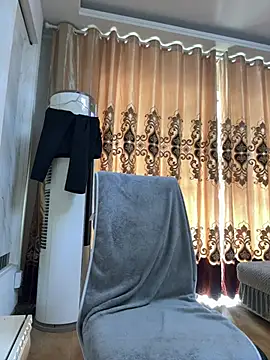 Snapshot of LXR77887 chatting on February 13, 2026, 5:36 am LXR77887 online show from February 13, 2026, 5:36 am