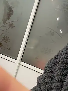 Snapshot of LXR77887 chatting on February 23, 2026, 8:39 pm LXR77887 online show from February 23, 2026, 8:39 pm