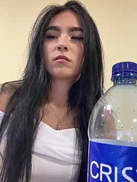 Snapshot of Sara_Fernandez_ chatting on March 2, 2026, 2:35 pm Sara Fernandez online show from March 2, 2026, 2:35 pm