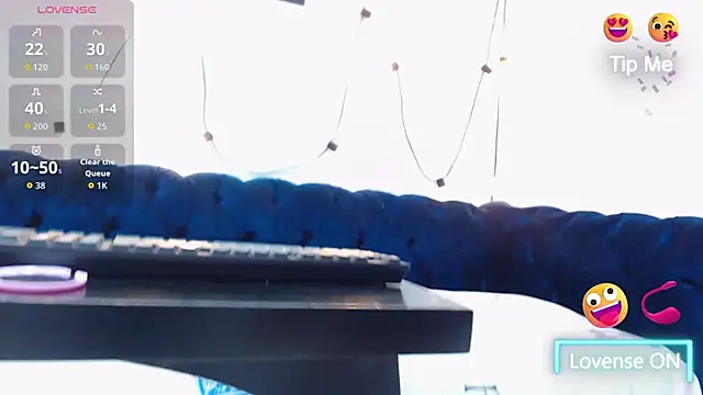 Snapshot of CarolRousee chatting on February 25, 2026, 7:23 pm CarolRousee online show from February 25, 2026, 7:23 pm