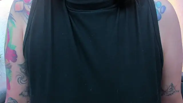 Snapshot of violet_scott_ chatting on February 10, 2026, 1:04 pm violet scott online show from February 10, 2026, 1:04 pm