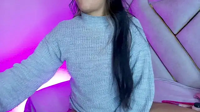 Dahiana Dmour  online show from February 9, 2026, 12:31 pm