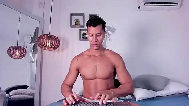 Royland Vega online show from February 6, 2026, 2:53 pm