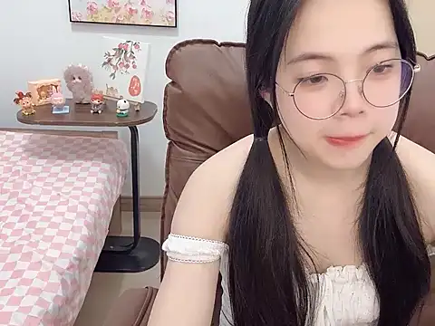 Snapshot of Dawn-2 chatting on February 11, 2026, 12:15 am Dawn-2 online show from February 11, 2026, 12:15 am