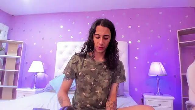 Snapshot of Goldentemptation_ chatting on February 22, 2026, 1:20 pm Goldentemptation online show from February 22, 2026, 1:20 pm