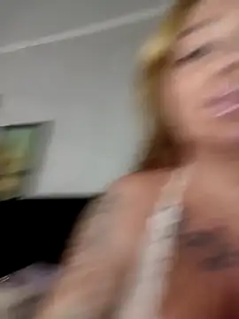 MiaMooly online show from March 18, 2026, 3:37 pm