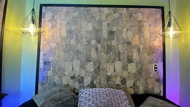 Elizabeth Ferrer online show from February 9, 2026, 7:07 pm