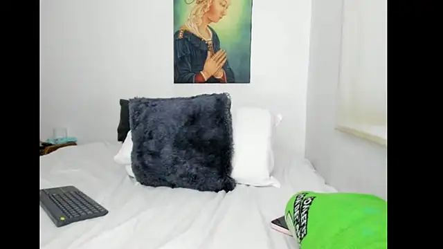 candy jeremy11 online show from February 18, 2026, 1:12 am