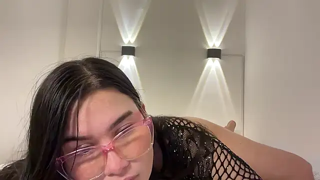 Snapshot of ImHannahWeaver chatting on February 16, 2026, 4:58 pm ImHannahWeaver online show from February 16, 2026, 4:58 pm