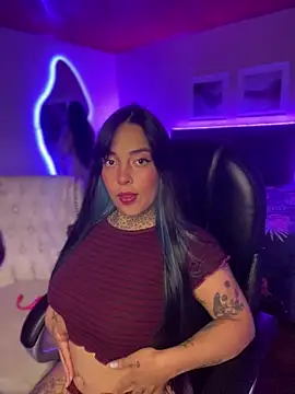 Snapshot of Annie_Alicee chatting on February 4, 2026, 1:28 pm Annie Alicee online show from February 4, 2026, 1:28 pm