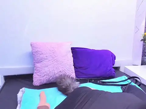 Snapshot of ZombitchX chatting on February 21, 2026, 5:52 am ZombitchX online show from February 21, 2026, 5:52 am