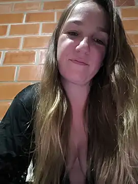 Snapshot of Loirinha_surf chatting on March 4, 2026, 1:55 am Loirinha surf online show from March 4, 2026, 1:55 am