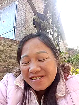 Snapshot of Bigboob_pussyxx chatting on February 5, 2026, 8:52 am Bigboob pussyxx online show from February 5, 2026, 8:52 am