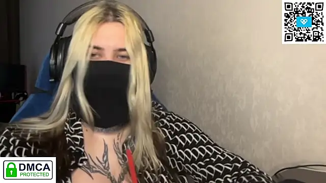 UnaXyling online show from February 25, 2026, 11:58 pm