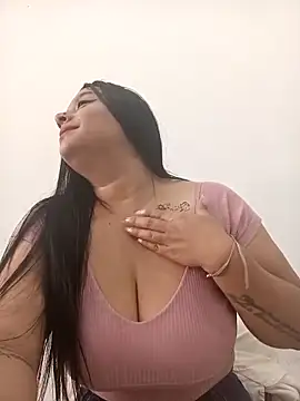 CAMILA--04 online show from February 11, 2026, 1:16 pm