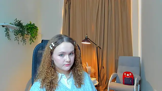 Snapshot of PaulFalha chatting on February 4, 2026, 9:15 am PaulFalha online show from February 4, 2026, 9:15 am