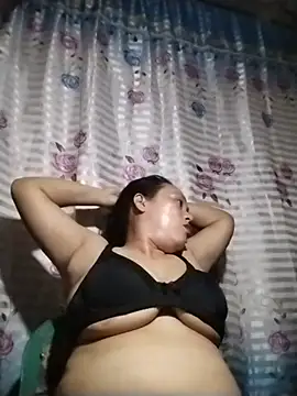 Snapshot of May_Bombs chatting on February 6, 2026, 12:52 pm May Bombs online show from February 6, 2026, 12:52 pm