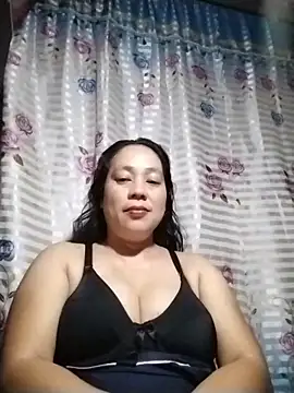 Snapshot of May_Bombs chatting on February 7, 2026, 7:17 pm May Bombs online show from February 7, 2026, 7:17 pm