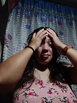 Snapshot of May_Bombs chatting on February 26, 2026, 6:29 pm May Bombs online show from February 26, 2026, 6:29 pm